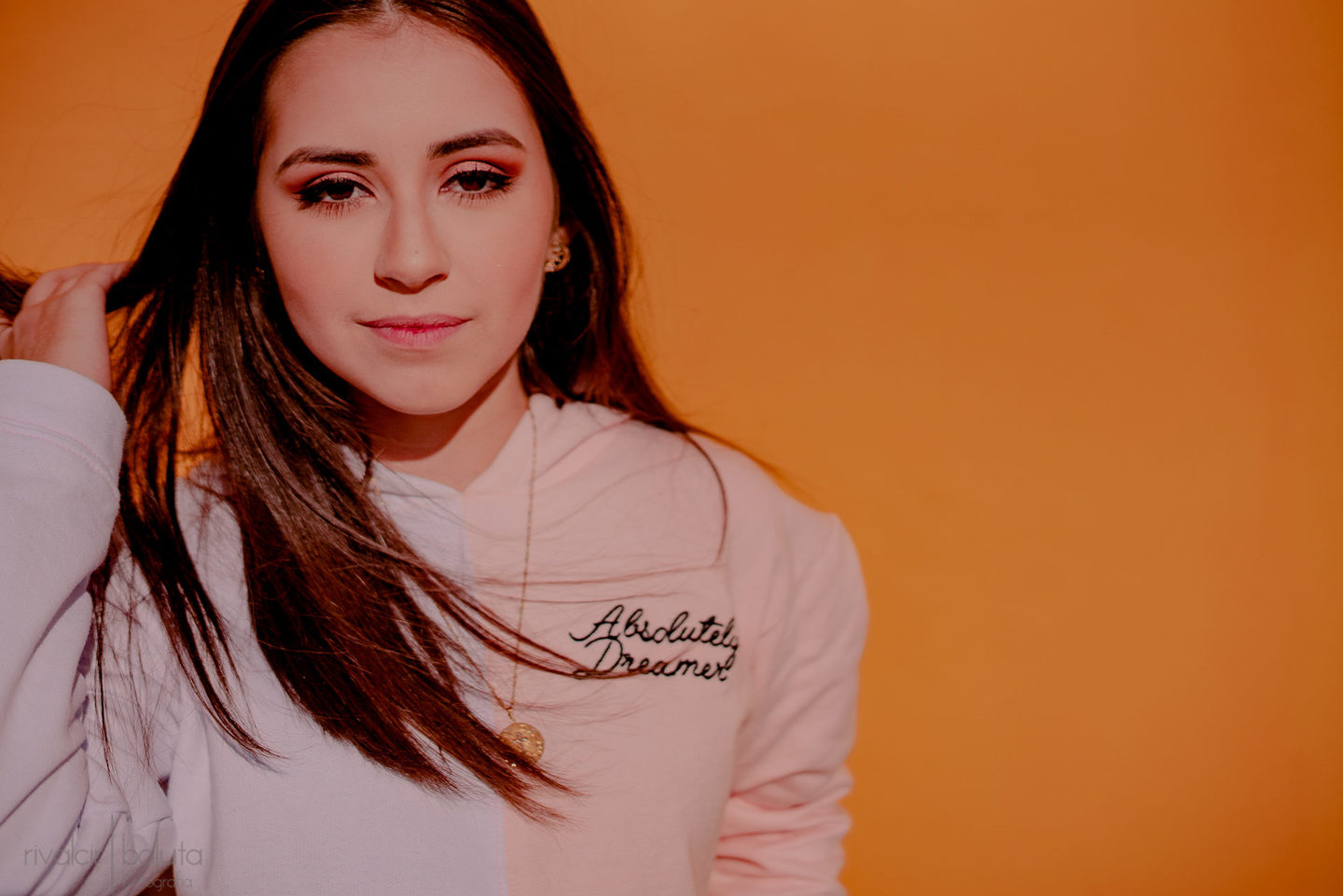 O Magnifico Ensaio de 15 anos da Julia Goñi O Magnifico Ensaio de 15 anos da Julia Goñi